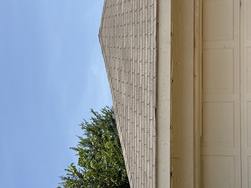 Roof edge above an attached garage